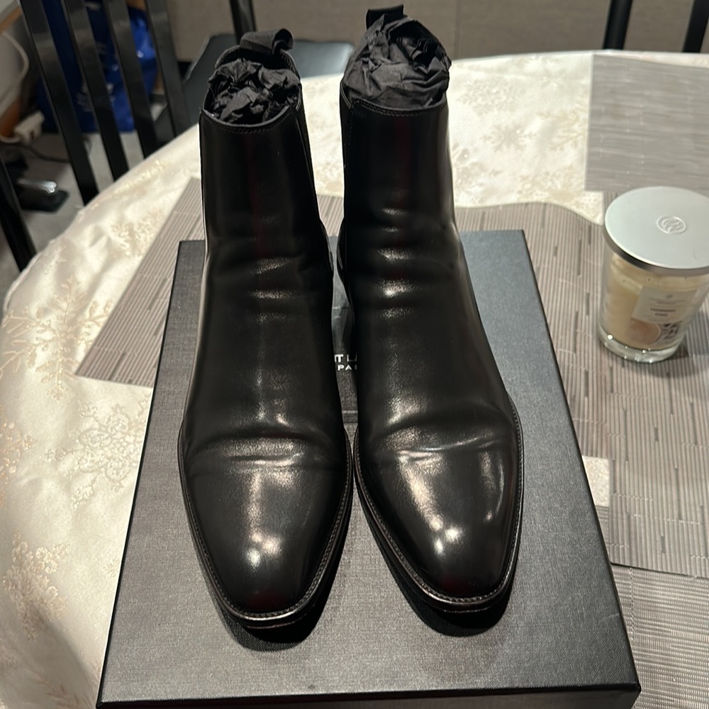 YSL Wyatt Chelsea Boots Black Leather Size 9
